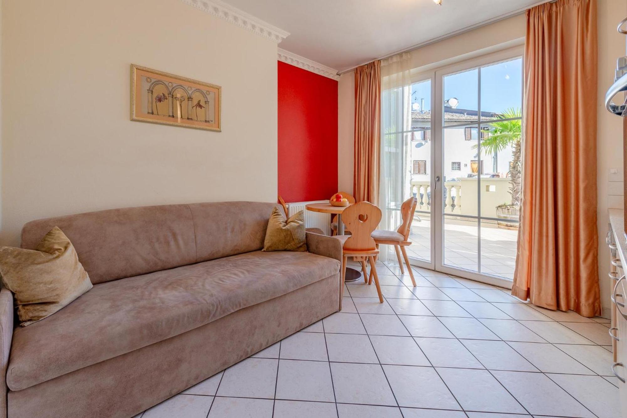 Panorama Aparthotel Termeno Ngoại thất bức ảnh