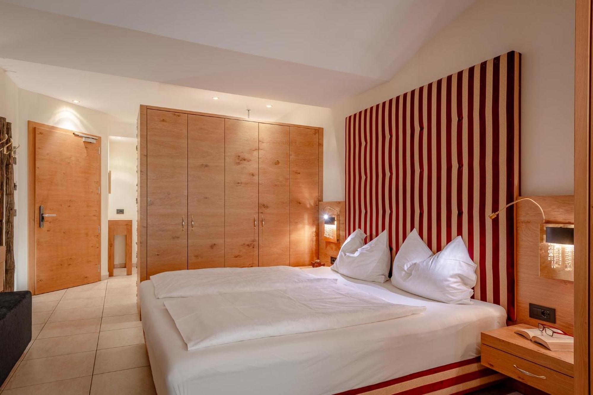 Panorama Aparthotel Termeno Phòng bức ảnh